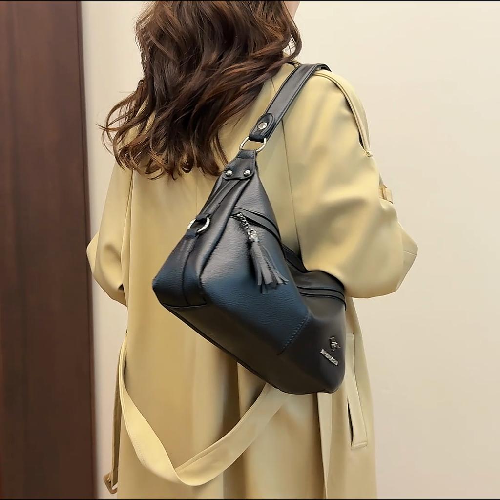 Women's Soft Leather Commuter Large Capacity Shoulder Bag