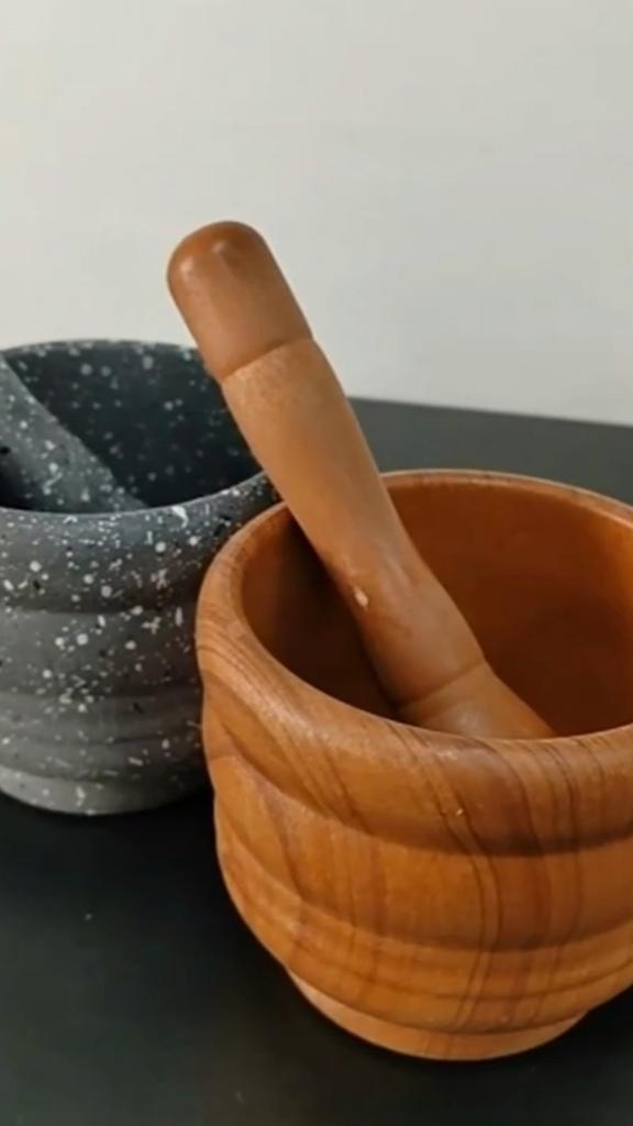 Kuchyňské ruční zařízení na mletí koření a pepře Sada ruční malty a paličky na česnek v barvě dřeva