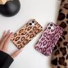 Sexigt läder leopardtryck halvskal för iPhone 16 Pro Max 15 14 Plus 13 12 Pro 11 fallskyddsskydd