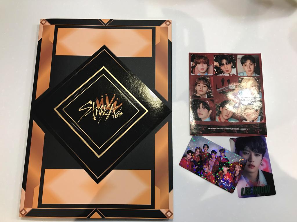 Stray Kids [KINGDOM : LEGENDARY WAR] Photobook – buy at low prices