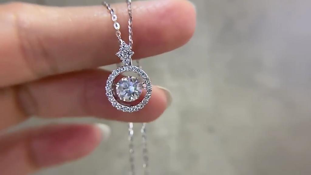6.5mm S925 Sterling Silver Sparkling Round Halo Moissanite Pendant Necklace D VVS1 Fine Jewelry For Women