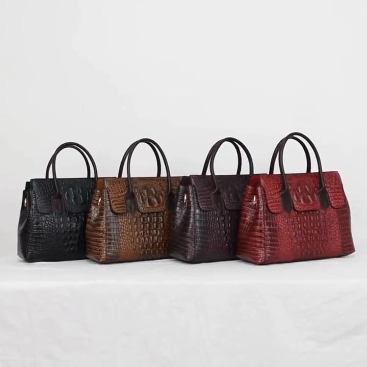 2025 New Fashion High-end Crocodile Leather Women Handbag Large-capacity Waterproof Lightweight Messenger Bag Temperament Commuter Shoulder Bag