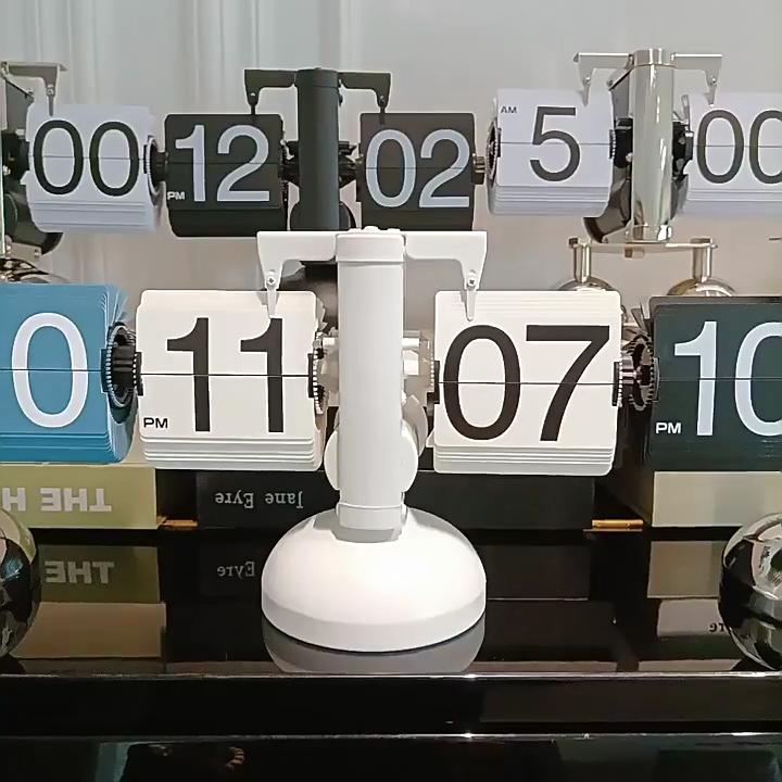 Vintage Flip Page Clock Automatic Page Turning Quartz Time Clocks Decor for Home living room Office Desktop Decoration Home Deco