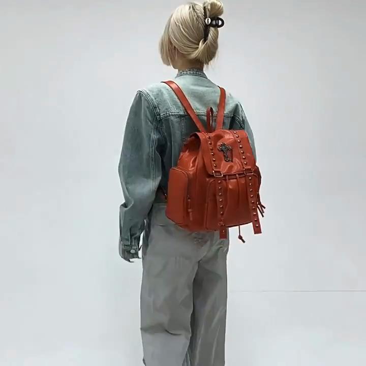 Yogodlns Nieten Rucksack Damen Gothic Punk PU Leder Schultertasche Damen Vintage Rucksäcke College Große Kapazität Schultasche