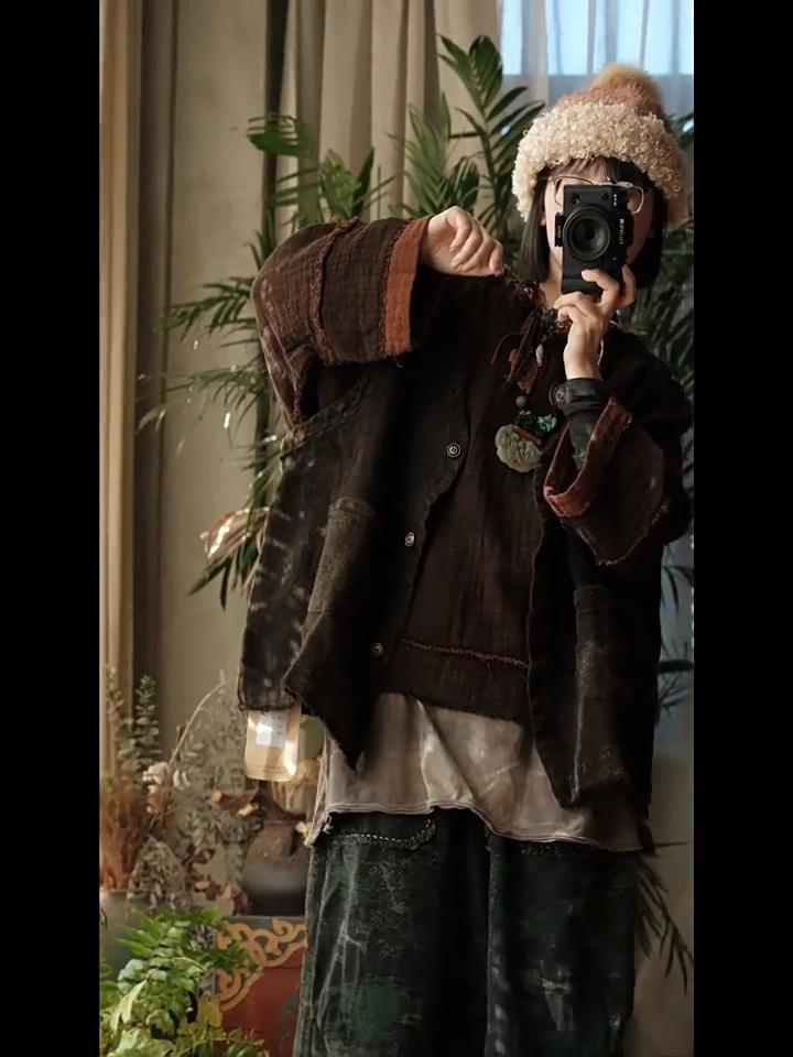 Johnature Women Vintage Coats Old Black Patchwork Button Pockets V-Neck Sleeveless Chinese Style Coats