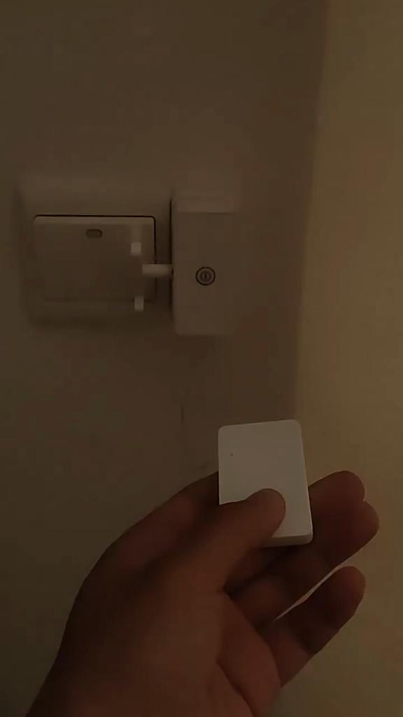 Smart Wireless Button Pusher Infrared/RF Remote Control Switch for Light 5-20M Long Range Light Switch Controller