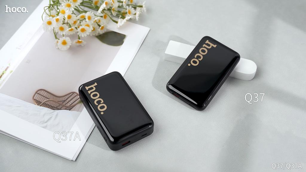 Hoco. Q37 10000mAh 22.5W Power Bank with Built-in USB-C/Lightning Cables, PD20W Fast Charging, Digital Display