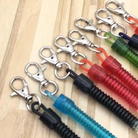 Černý přívěsek na klíče od auta s pružinovým lanem, teleskopické lano, bezpečnostní kroužek na klíče proti ztracení