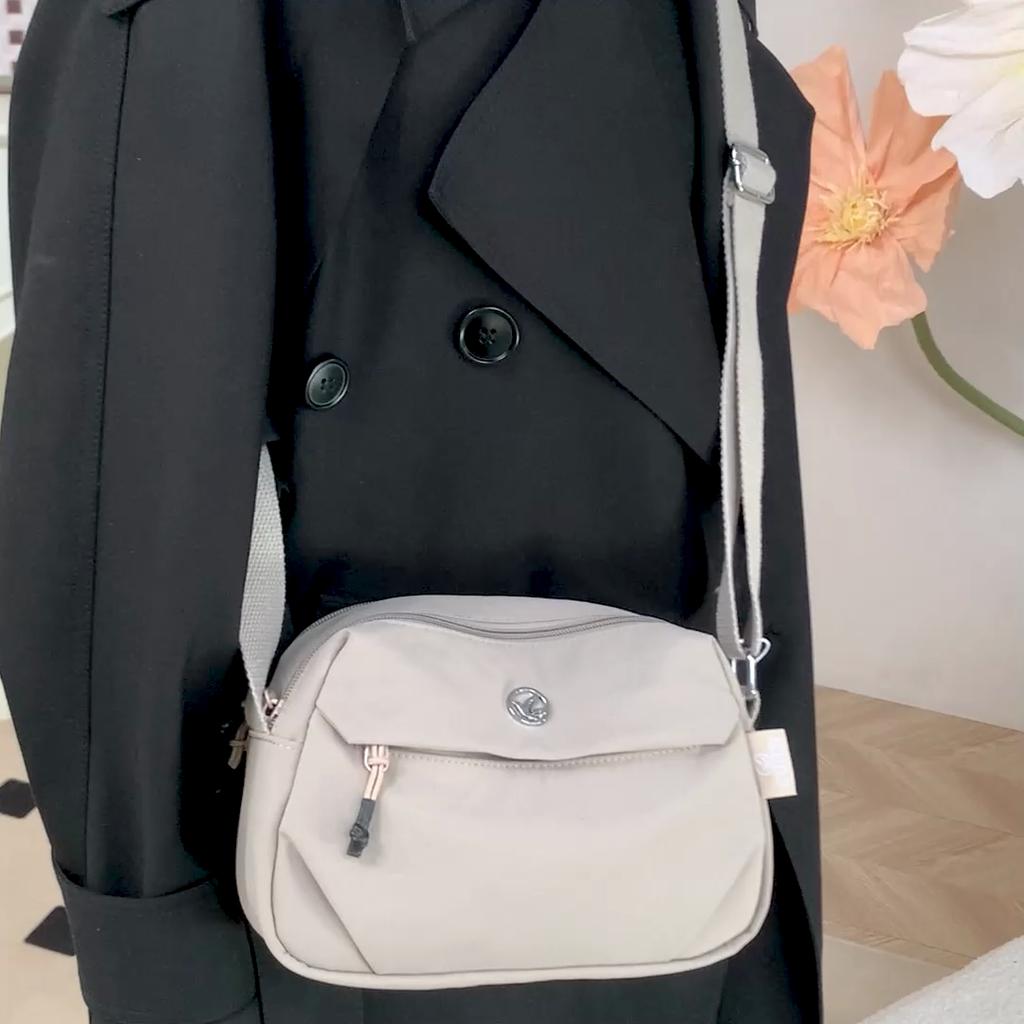 Shoulder Bag Women's Bag Multi-Layer Pocket Lightweight Crossbody Bag Nylon Mother Bag