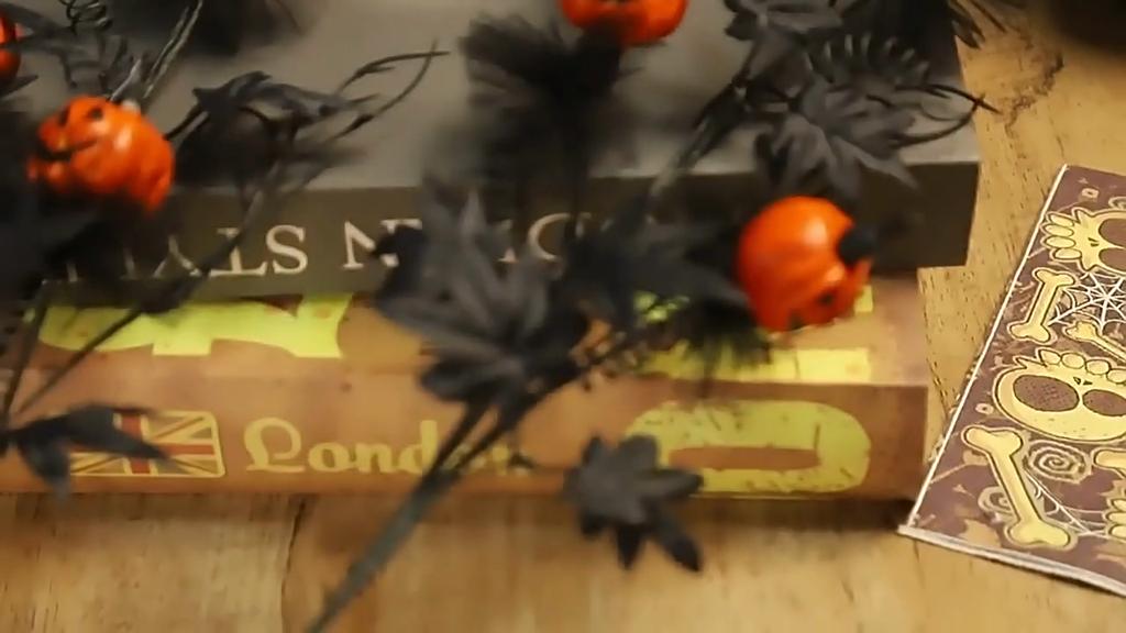 1/3/5Pcs Halloween Branches Artificial Pumpkin Maple Leaf Stem Flowers Halloween Party Decoration For Home DIY Vase Photo Props