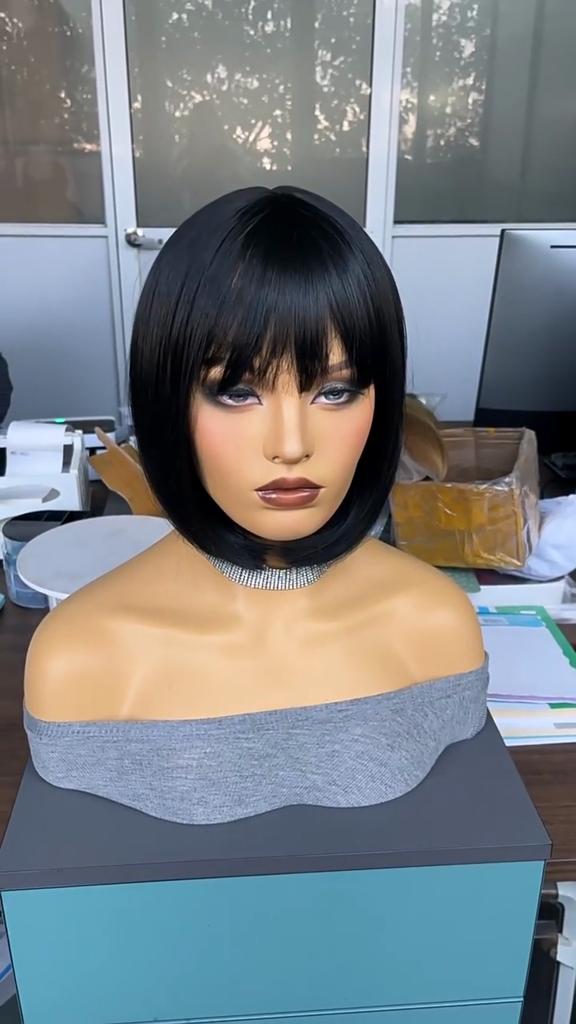 Natürliches, kurzes, glattes Haar für Frauen