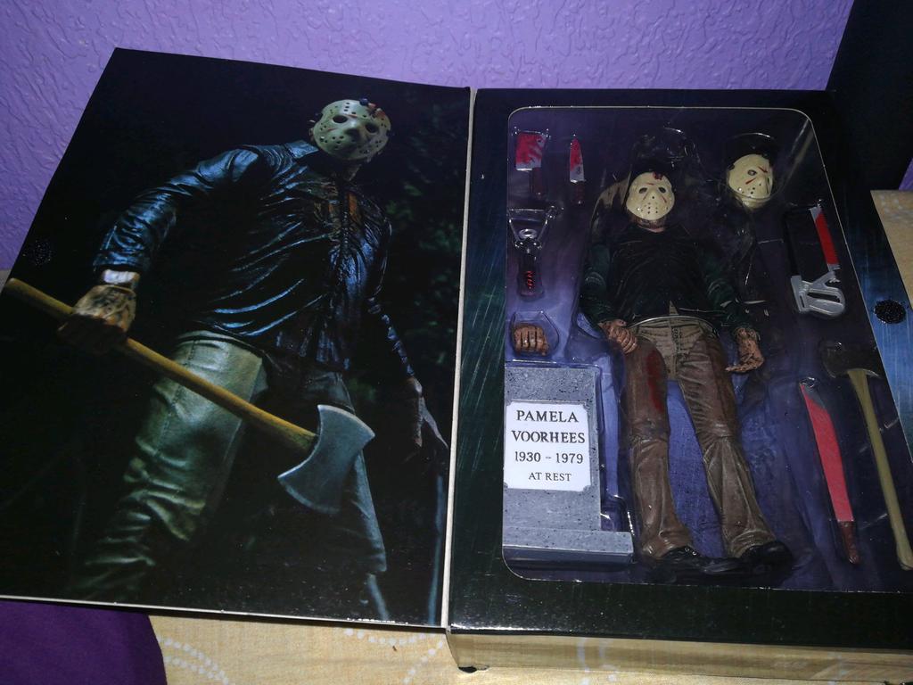 NECA MODELLINO JASON Voorhees 18"" scala 1/4 venerdì 13 capitolo finale