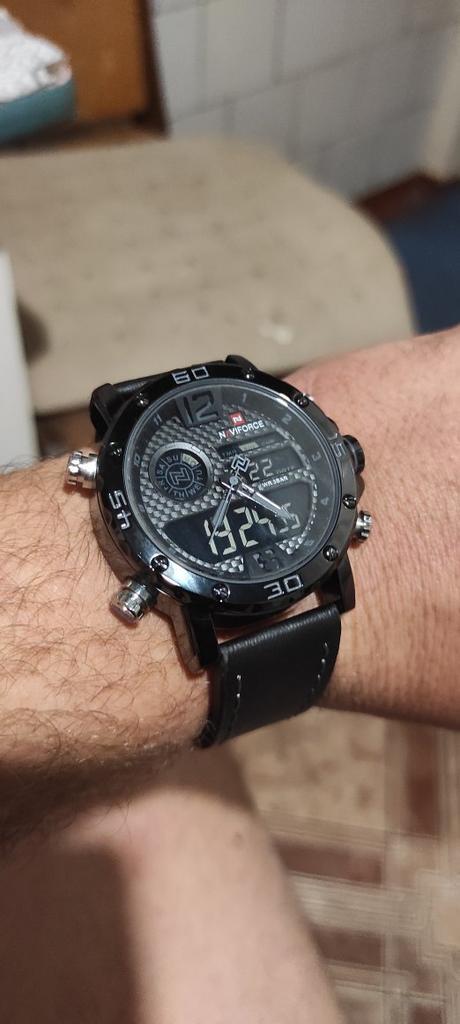 Acquista Naviforce NF9199T Creative Silicon Orologio da uomo luminoso impermeabile Sport orologio da polso al quarzo doppio display in Italia a partire da 28