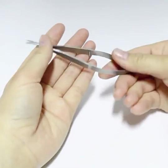 Cuticle Scissor Rustproof Sharp Single Cross Spring Reduce Friction with Protective Cover Stainless Steel Beauty Care Nail Cutter Scissor for Home