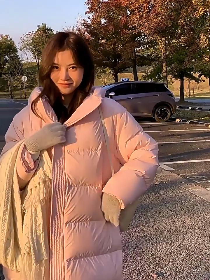 Women's Autumn And Winter High-end Down Jacket Medium Length Loose And Thickened Jacket