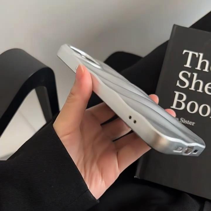 Silver Ripple Phone Case Suitable for iPhone 11, iPhone 12, iPhone 13