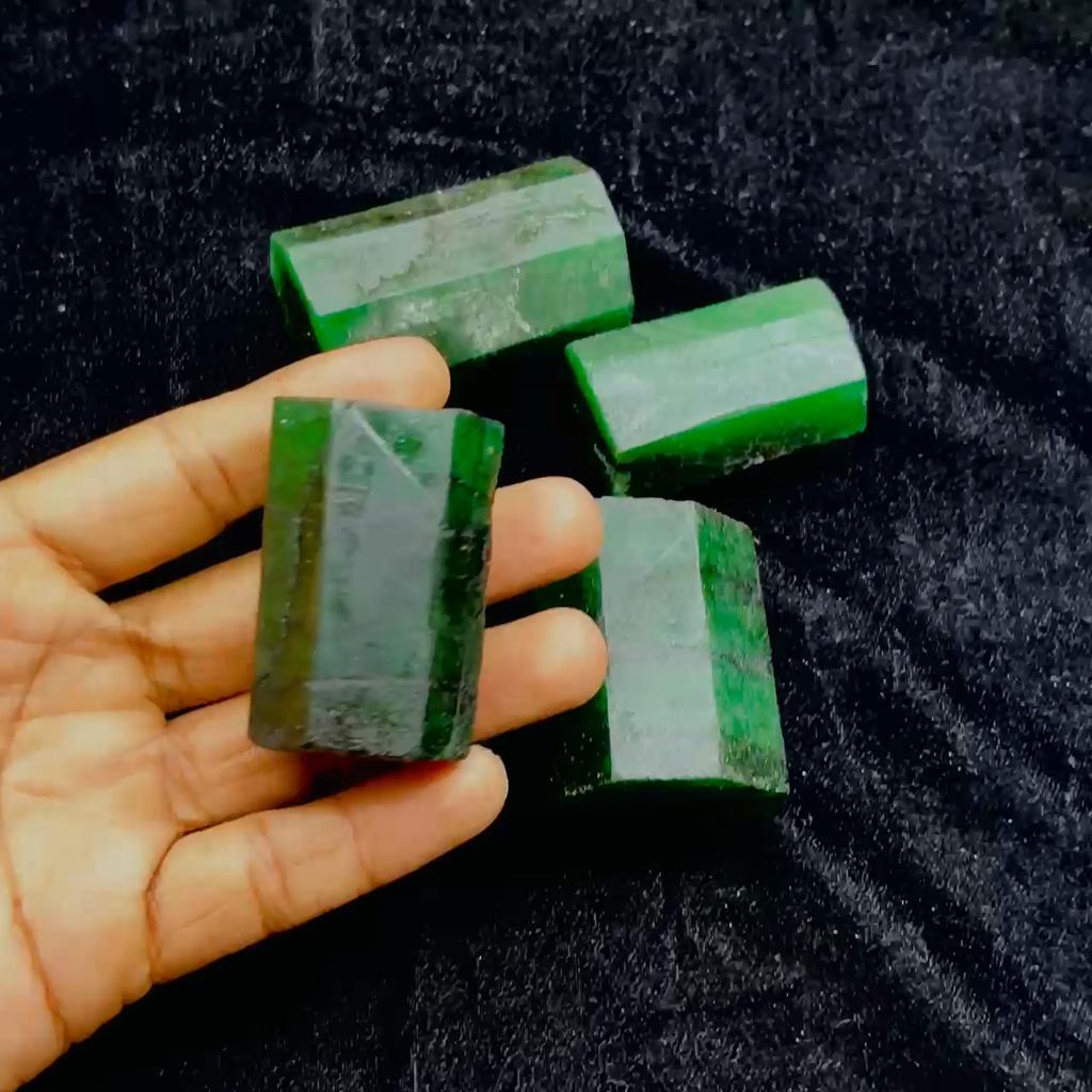 Natural Green Emerald Rough CERTIFIED 518.85 Ct Uncut Authentic Loose Gemstone P-2803-h