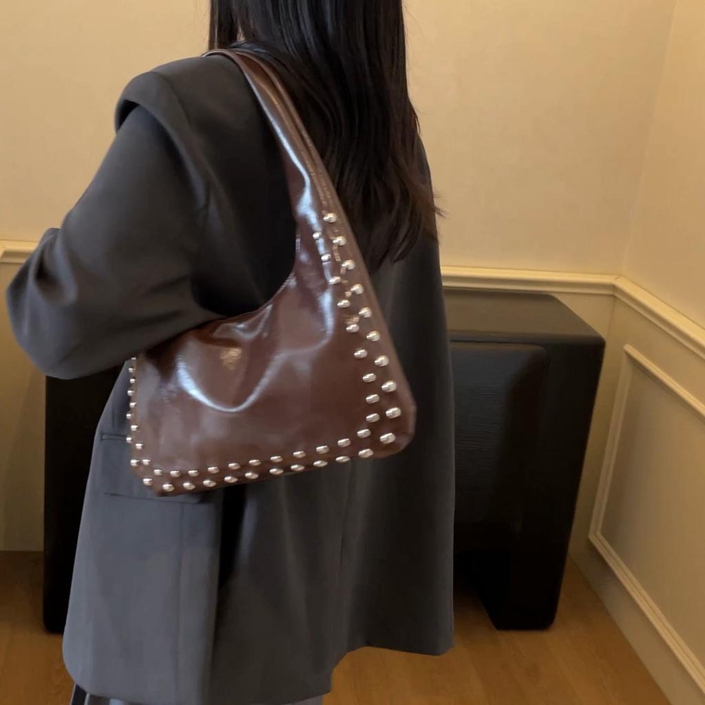 Sac Hobo en Cuir pour Femme Sac à Bandoulière Riveté avec Détail Nœud