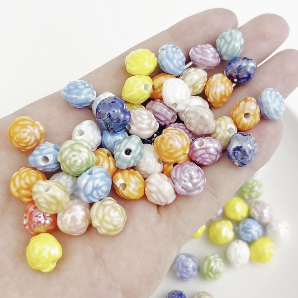 10ks/sáček 12x10mm Ručně vyráběné barevné květy růže Keramické korálky s přívěskem Porcelánové vymezovací korálky pro náhrdelník náramek DIY výroba šperků