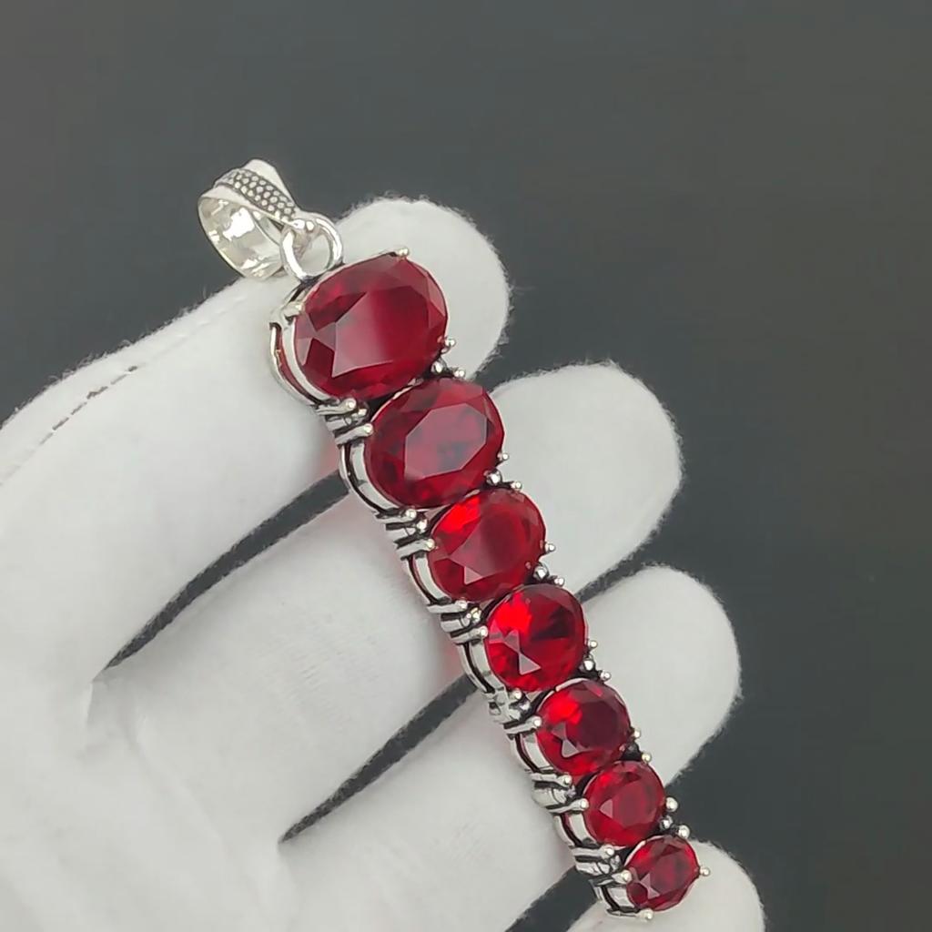 Hänge med röd granat, Hänge i 925 sterlingsilver, Handgjort hänge, Antikt hänge, Hänge med ädelsten röd granat, Alla hjärtans dag-present