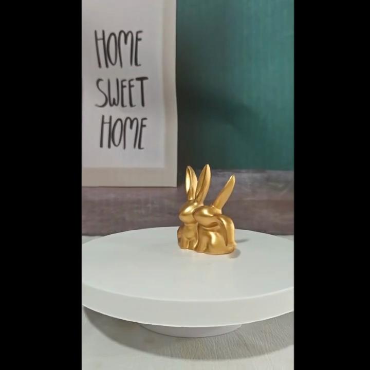 1 Stück Goldener Kuss Paar Hase Figur Einzigartige Ästhetische Harz Statue Vielseitige Innen Außen Dekoration für Zuhause Büro Regal
