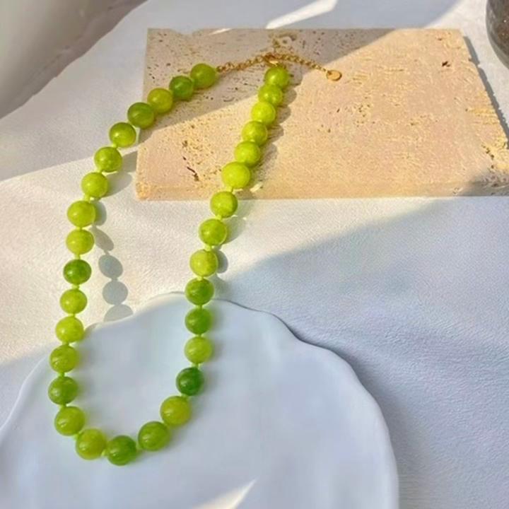 Green grape natural stone necklace, versatile and fashionable