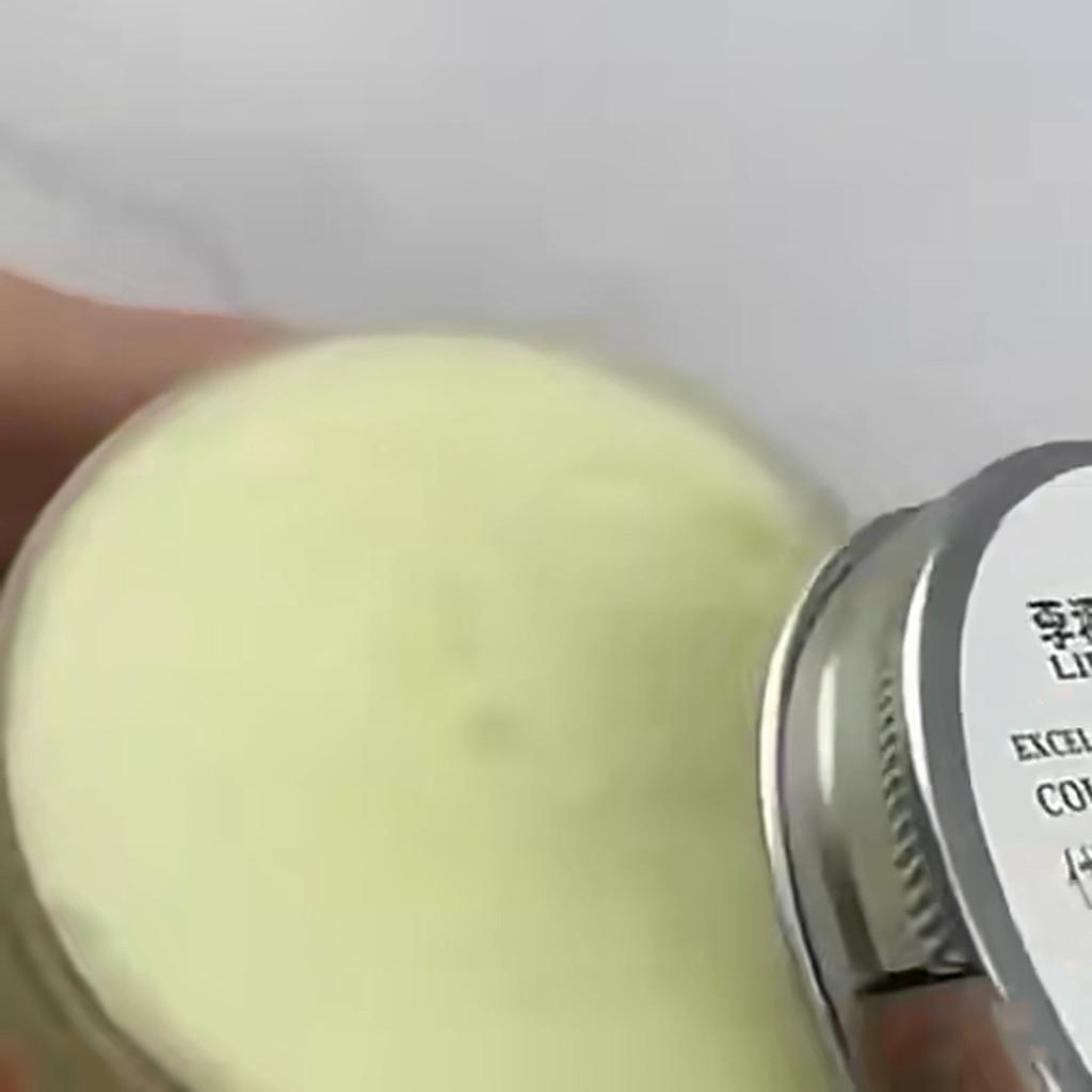 Rissige Salbe, Ferse, trocken und rissig, Pilzinfektion, behandelt Schälen der Hände und Füße, rissig, speziell Salbe, nach Gebrauch nicht wiederverwenden