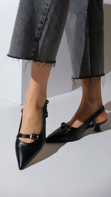 Women Stylish Tan Short Heeled Shoes