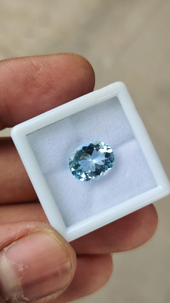 Beautiful Oval Cut 15x9x5 MM Size Natural Aquamarine Oval Shape Faceted Gemstone, 3.75 Carat Aquamarine stone.