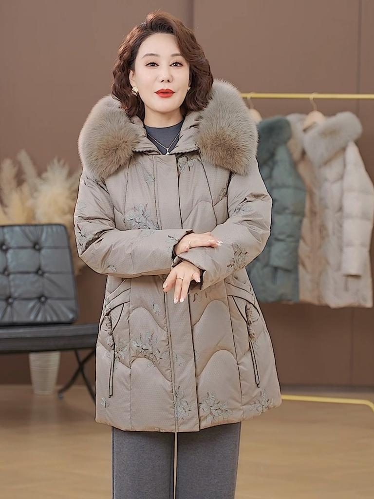 Real Fur Collar Middle-aged Women's Winter Down Coats Hooded Plus Size XL-6XL Embroidery White Duck Down Jackets for Women Thick Warm Parkas