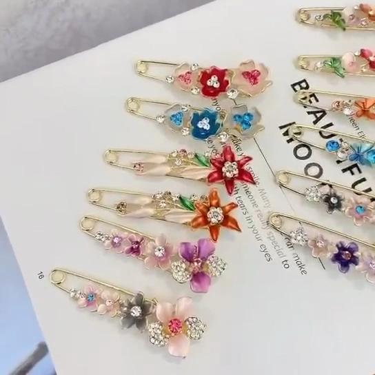 Flowers Pin Tulip Design High-end Electroplating Temperament Decorative Scarf Buckle Colorfast Women Faux Crystal Brooch Clothing Accessories