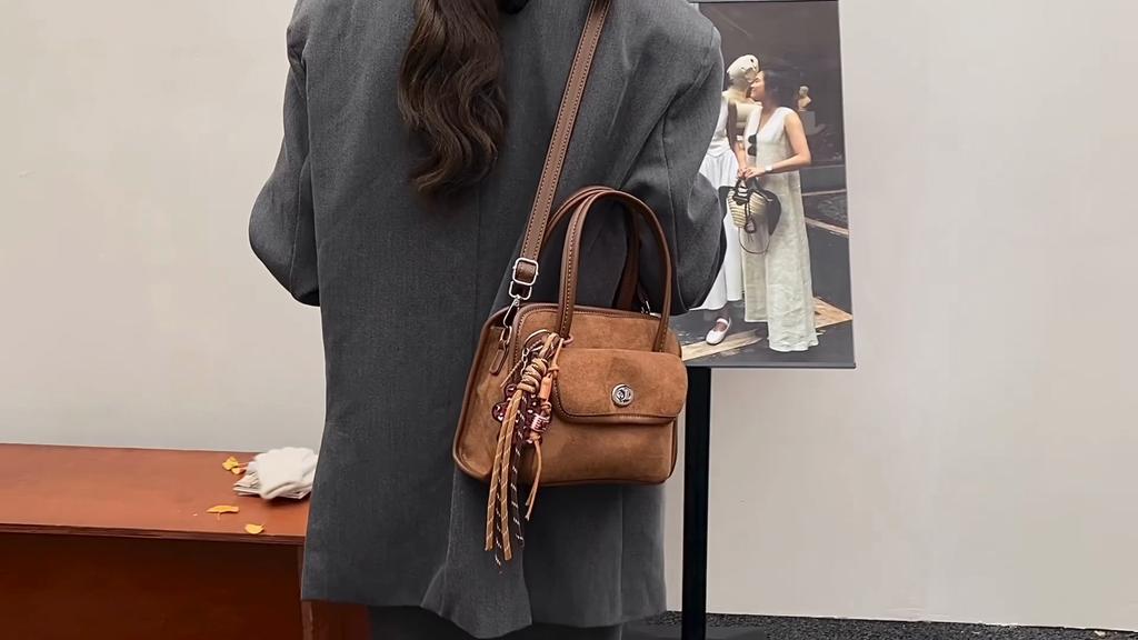 Women'S Mini Suede Shopper Shoulder Bag 2025 Winter Luxury Design Retro Handbags For Women Solid Color Shopping Tote Bags