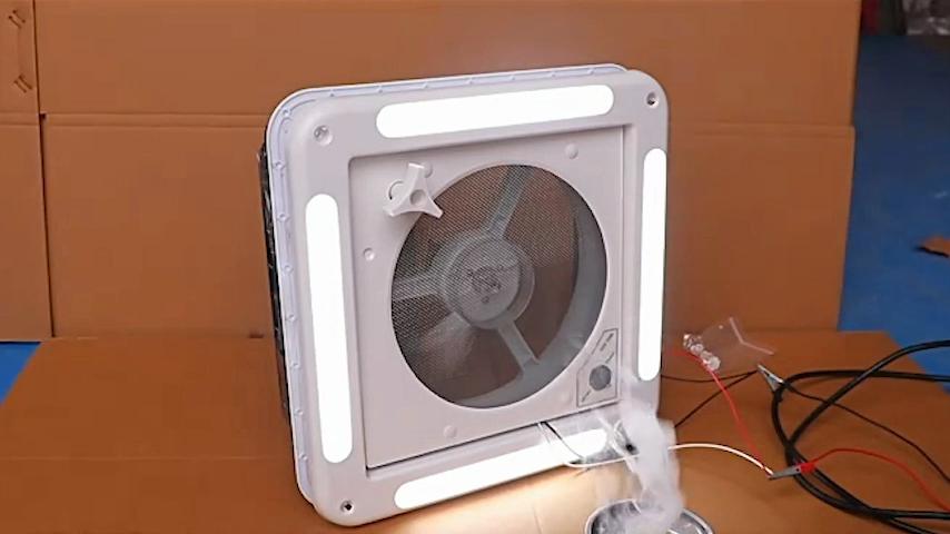 11" RV Caravan Roof Vent Forward and Reverse Motor RV Fan 12V Skylight W/ Light