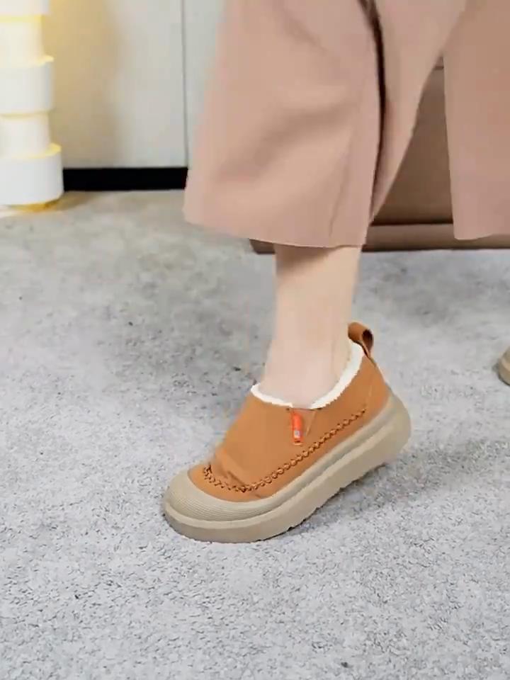 Damesko i bomull med slip-on Vinter Nye Plysj Fortykket Utendørs Fritid Varm Sko Mote Vintage Sklisikker Komfort Snøstøvler