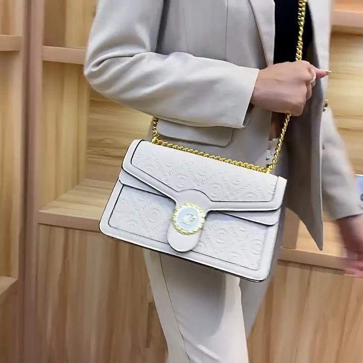 2023 Autumn/Winter New Trendy and Fashionable Advanced Hand Chain Small Square Bag Versatile One Shoulder Crossbody Bag