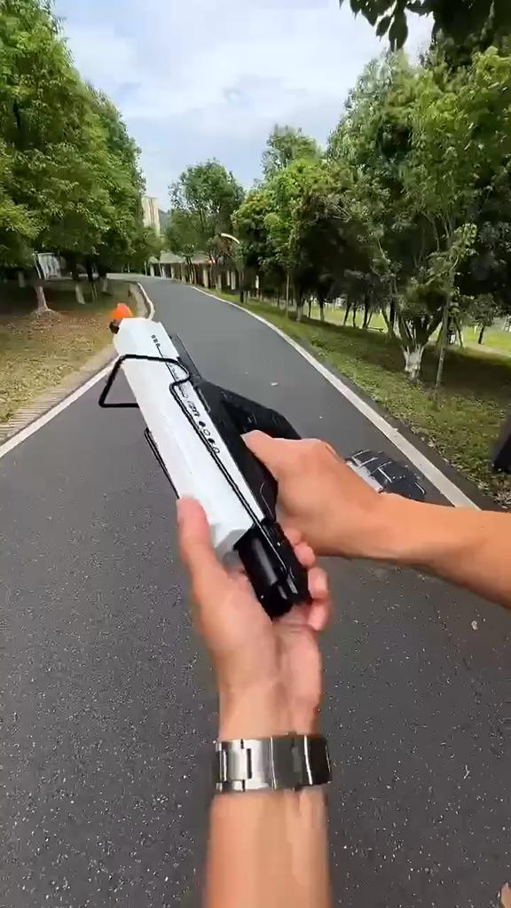 Electric water gun UZI hand self integrated dual mode scorpion automatic water gun with light children's water gun toy