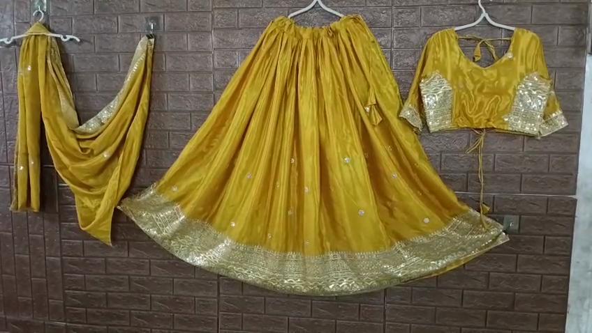Lehenga Choli Prezentând un lehenga din șifon perfect amestecat pentru sezonul festiv pentru a fermeca aspectul dumneavoastră colecția 2026