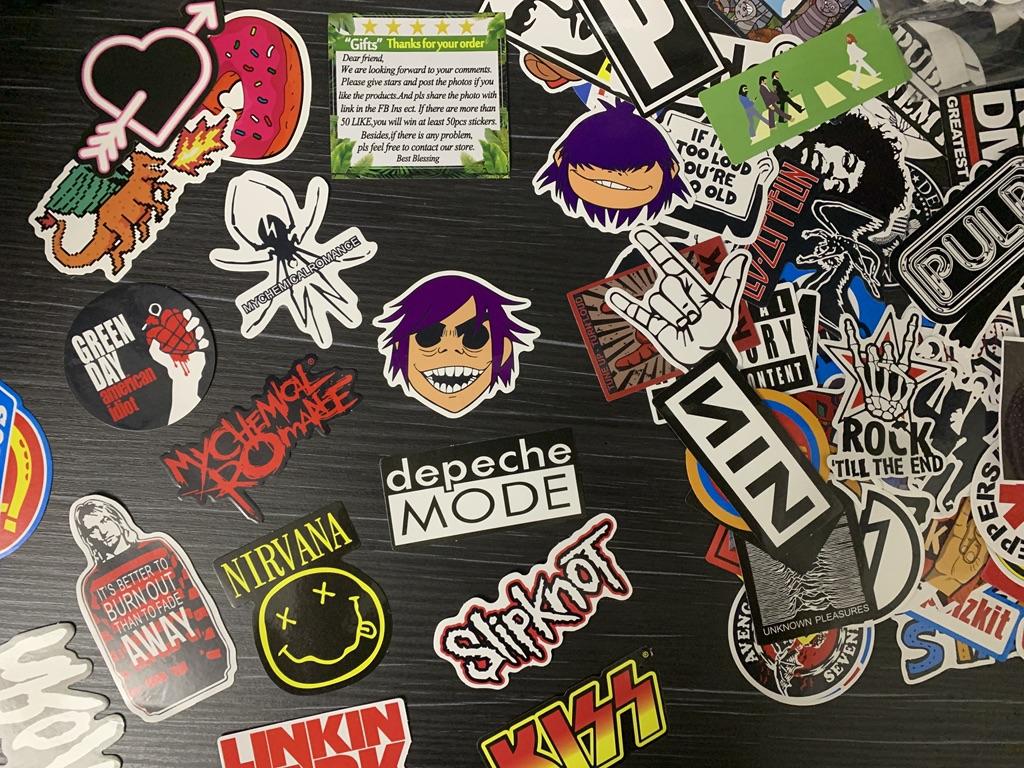 Lot 102 Autocollants Punk Rock Vinyle – Imperméables – Pour Ordi, Skate, Valise, Casque – DIY Et Déco