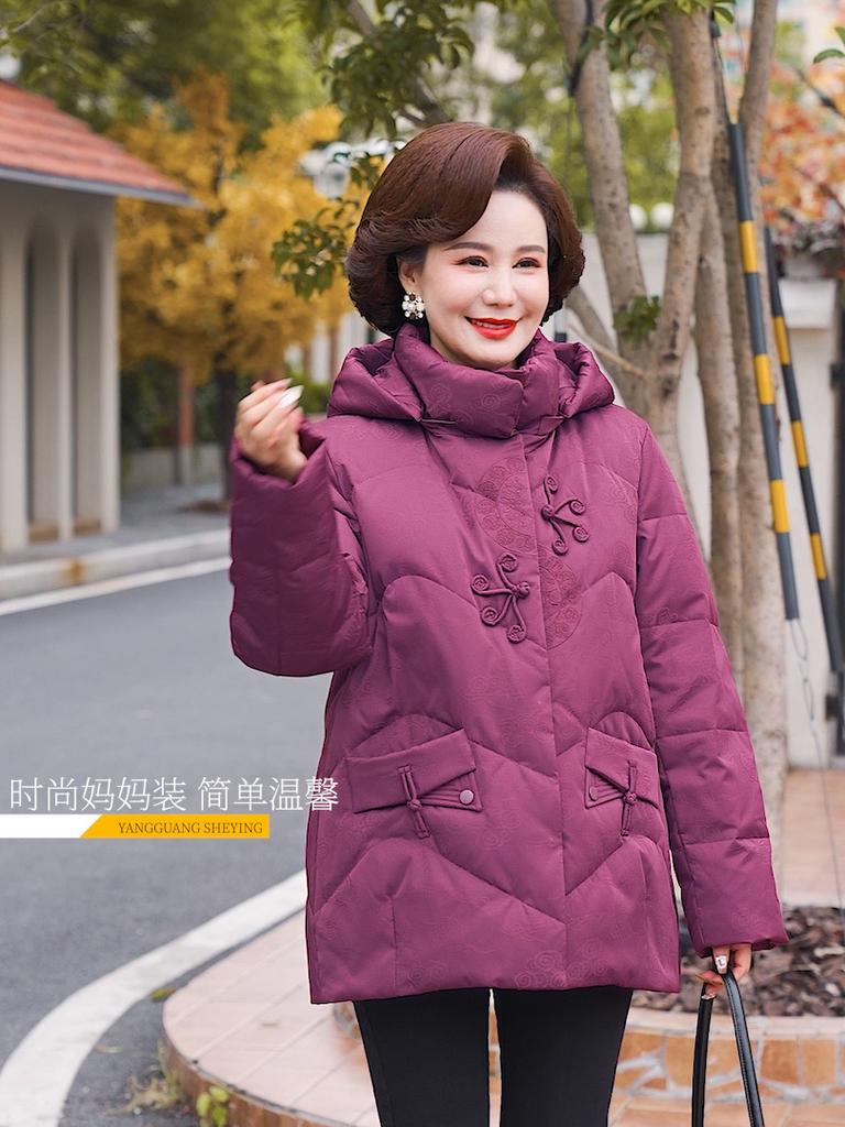 Middle Age Women Winter Short Down Jackets Vintage Embroidery Prakas Hooded Elegant Thick Warm Plus Size Down Coats Woman Outerwears