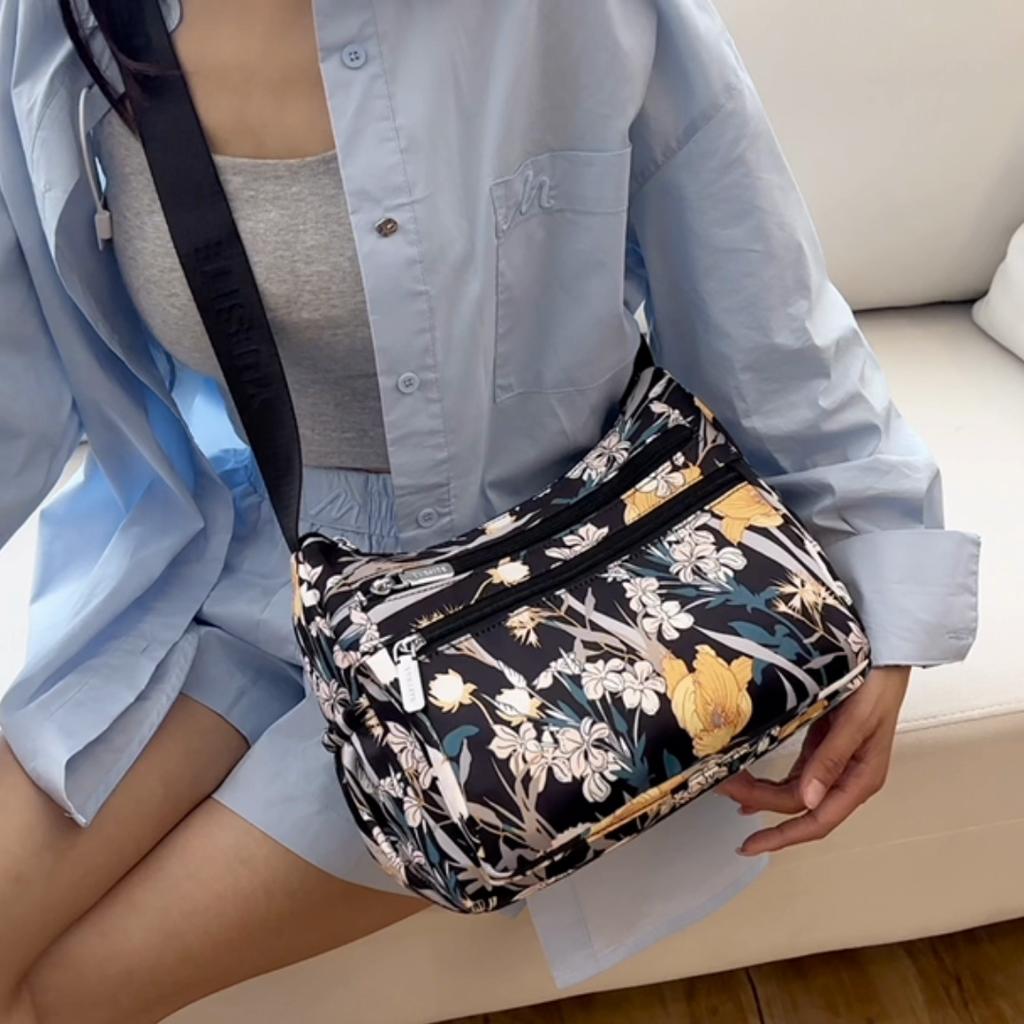 Nylon Shoulder Bag Women's Large Capacity Printed Crossbody Bag Commuter Mother Bag