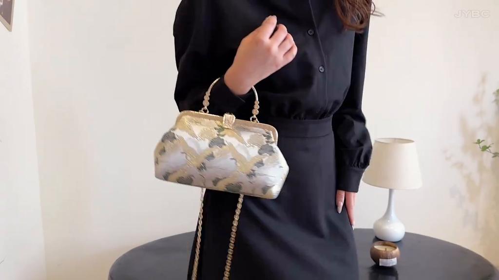 Women Bag New Gold Chain Bag Woman Banquet Handbag Fashion Embroidered Bag Small Shoulder Bags High Quality Party Messenger Bag