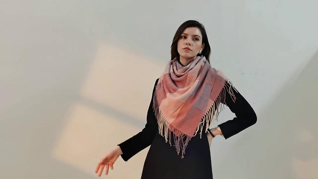 Autumn and Winter New Women's Scarf Imitation Cashmere Scarf Warm Tassel Printed Plaid Square Scarf