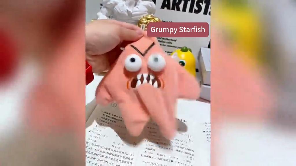 Angry Starfish Pendant Dancing Bag Decoration USB Rechargeable Dancing Spooky Toy Keychain Car Key Pendant Bag Pendant
