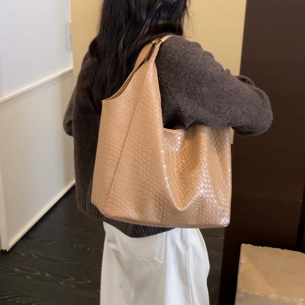 Large Capacity Woven Leather Tote Bag for Women Casual Shoulder Handbag